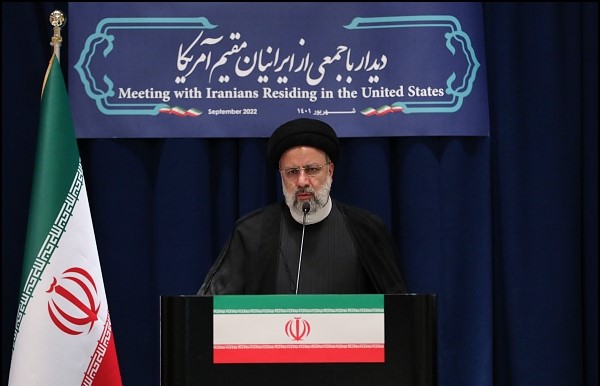 رییسی: هیچ ایرانی برای حضور در کشور ممنوع الورود نیست