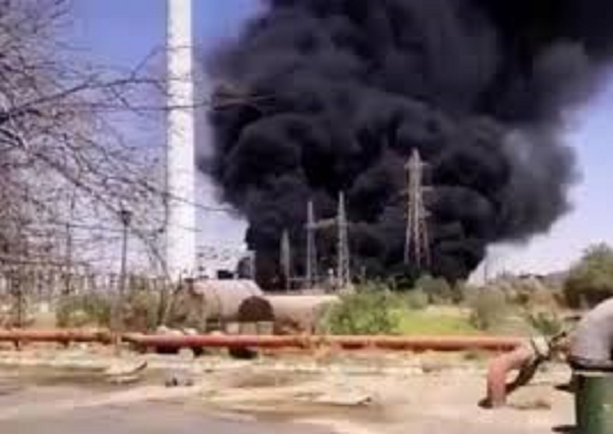 مهار آتش‎سوزی انفجار ترانس در نیروگاه زرگان+فیلم