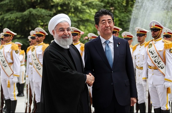مراسم استقبال رسمی از نخست وزیر ژاپن در کاخ سعدآباد +فیلم