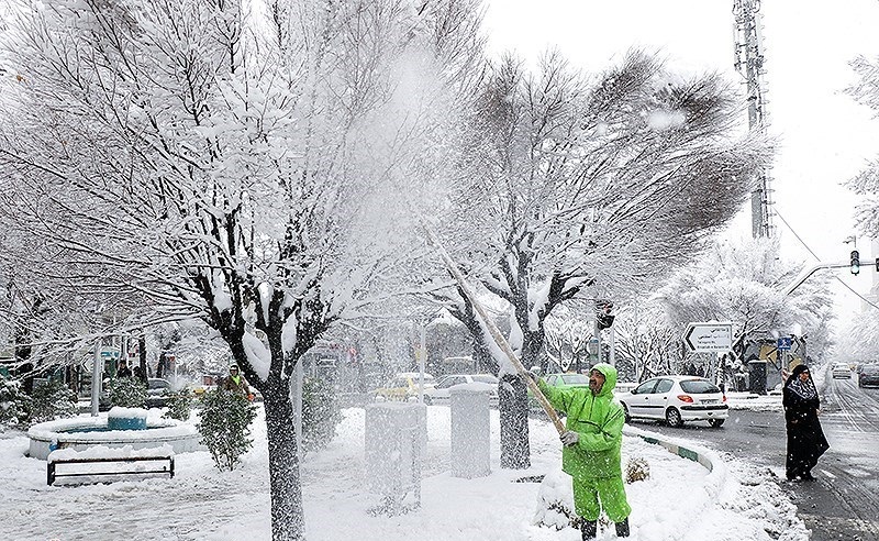  احتمال بارش پراکنده برف در تهران از بعدازظهر امروز 