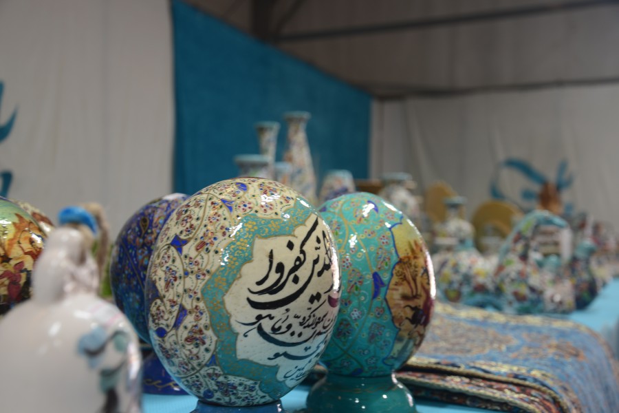 استقبال کربلایی‌ها از جشنواره صنایع دستی بانوان ایرانی