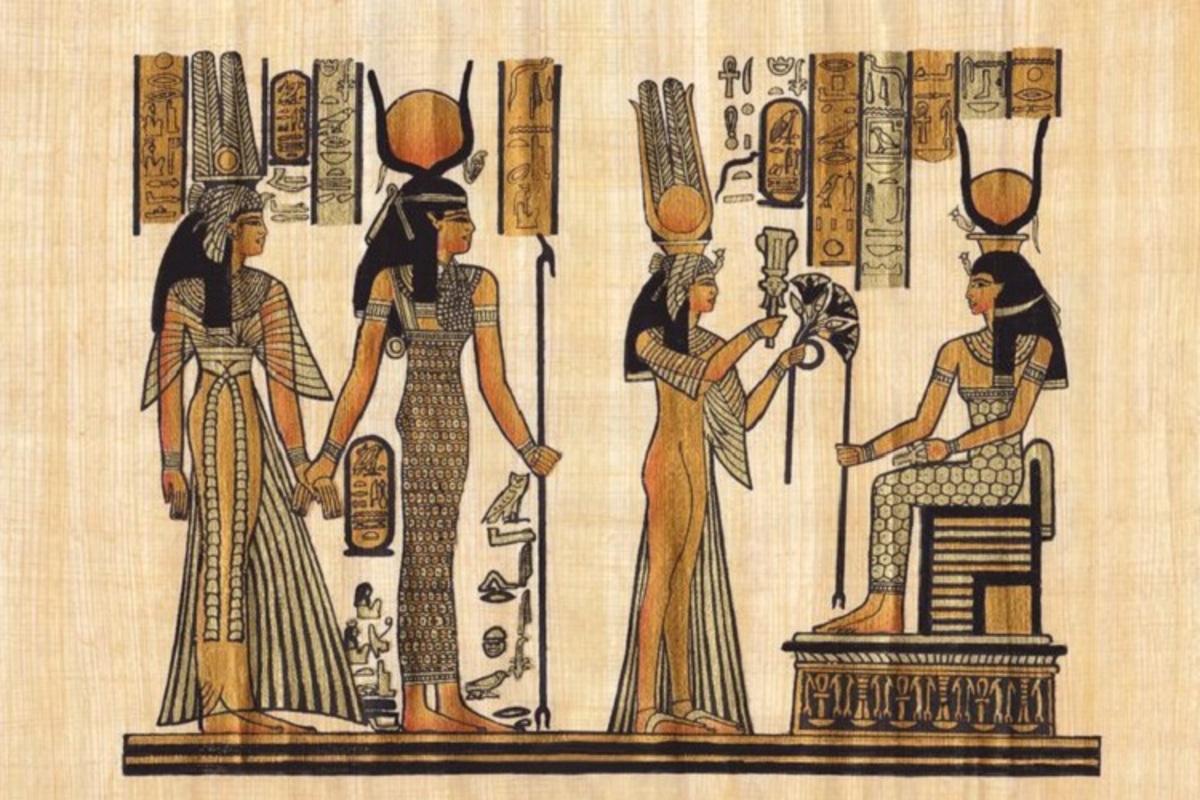 عطر مورد علاقه کلئوپاترا، ملکه مشهور مصر چه بود؟ + عکس