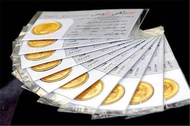 سکه ۱۰۰هزار تومان حباب دارد/ نوسانات قیمت دلیل متوقف شدن پیش فروش سکه است