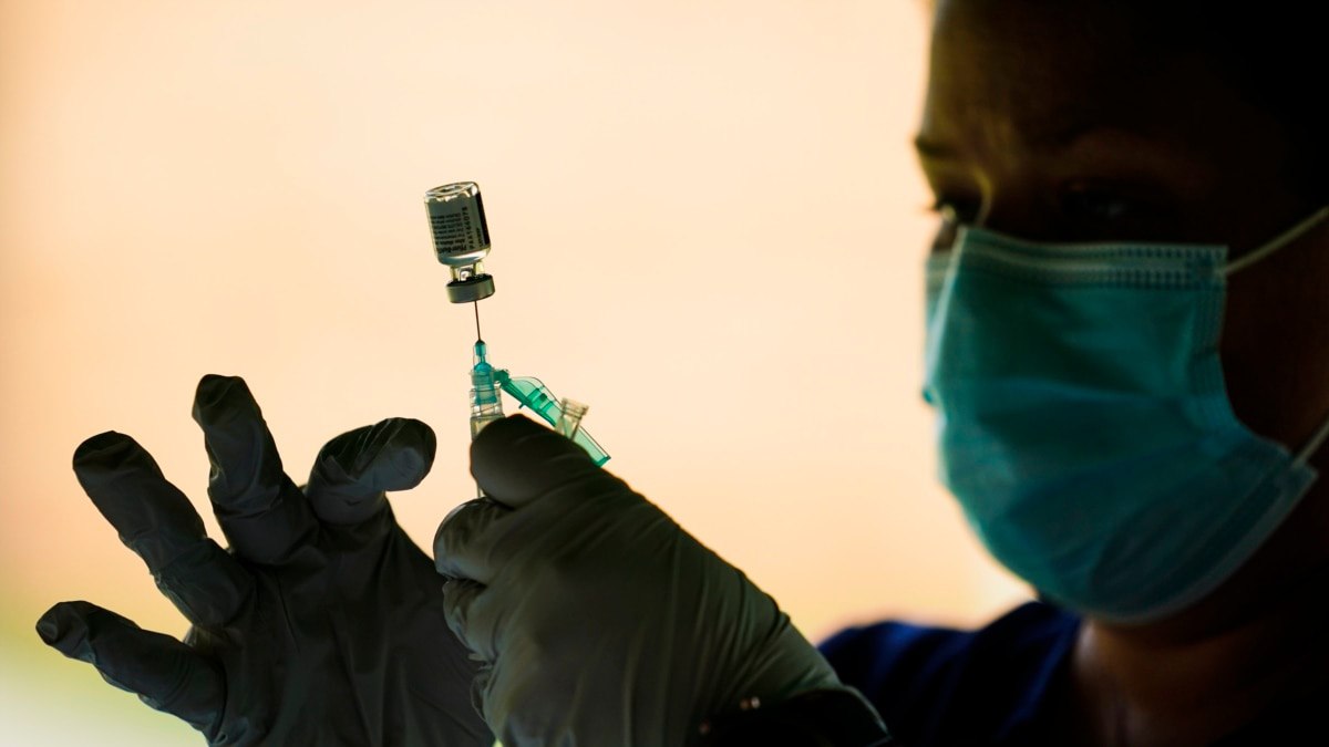 مدرنا برای تزریق دوز چهارم واکسن درخواست مجوز کرد