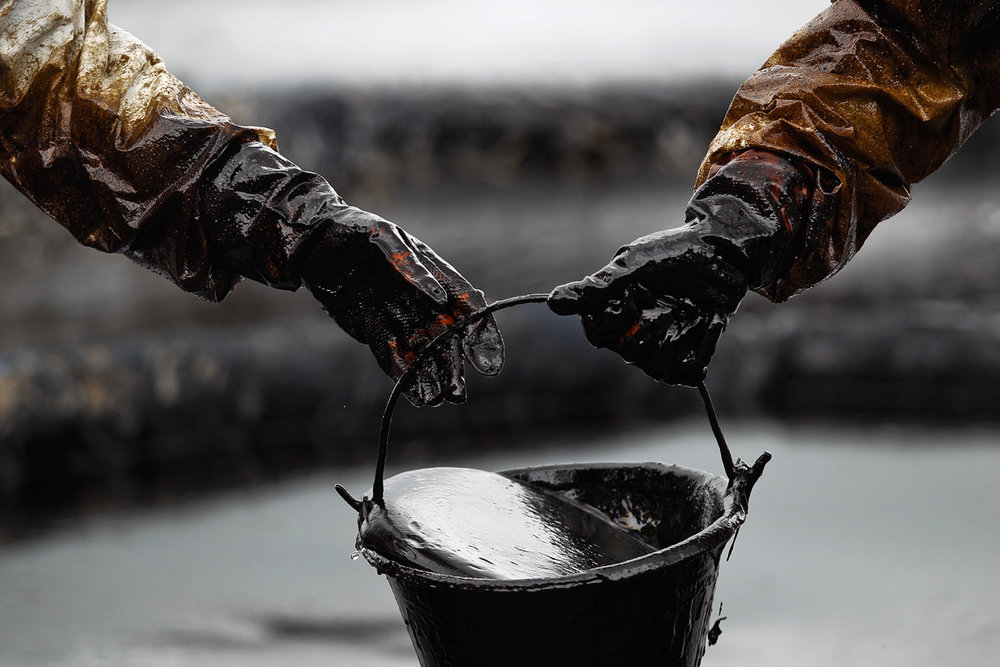 چرا روند کاهش قیمت نفت ادامه دارد؟