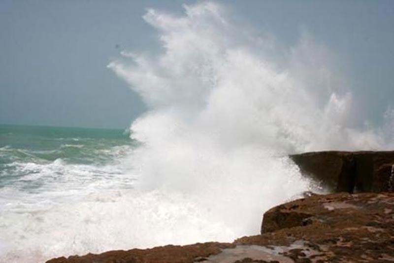 توفان «لوبان» امواج دریای عمان را به 3متر می‌رساند