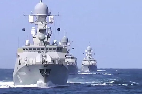 مشارکت فرانسه در رزمایش دریایی قطر