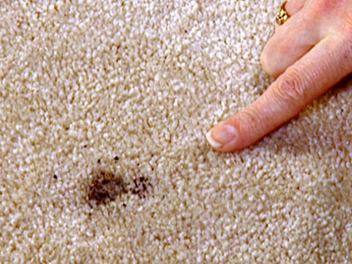 ترفندهایی برای رفع لکه های سوختگی فرش و موکت