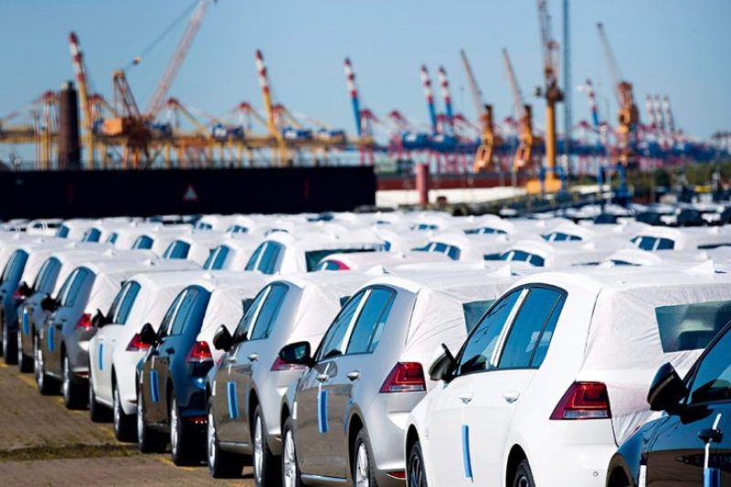 طرح واردات خودرو از مناطق آزاد محکوم به شکست است
