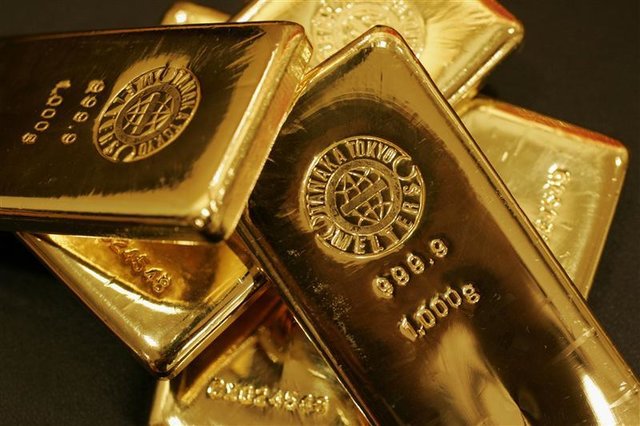 کاهش قیمت طلا در بازار جهانی ادامه یافت