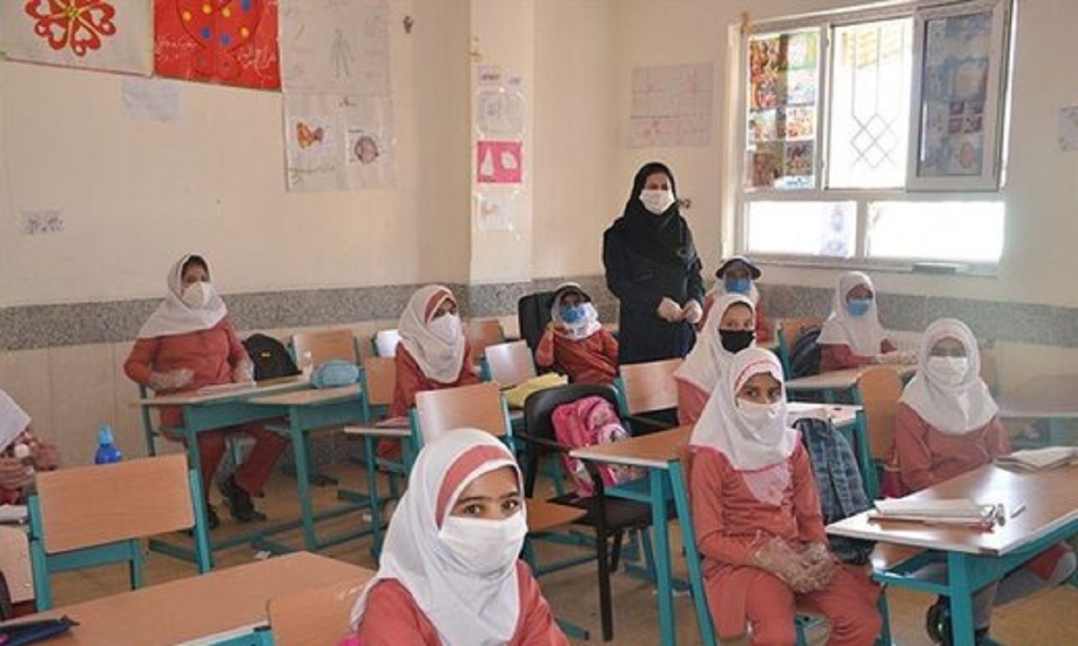 معلمان تهرانی غیرحضوری در کلاس‌ها شرکت می‌کنند