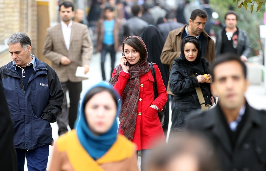 این لباس ها طبق قانون حجاب در ایران ممنوع است