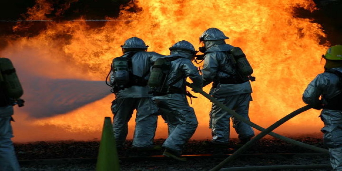  علت آتش سوزی در واحد صنعتی آرادان چه بود؟ 