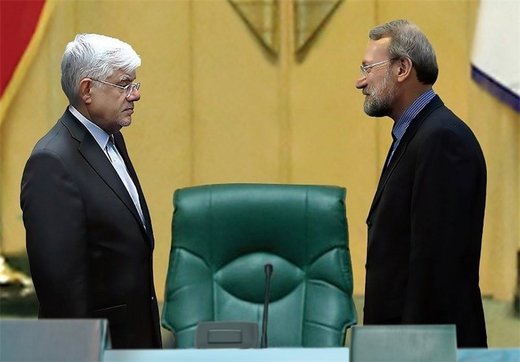 عارف خواستار برگزاری جلسه‌ با روحانی و رئیسی درباره بنزین