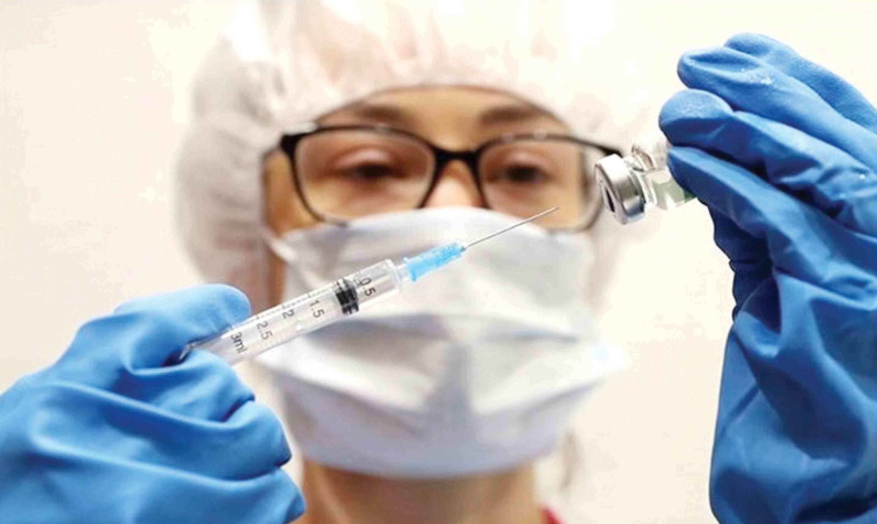 هزینه عارضه‌های تزریق واکسن کرونا پرداخت می‌شود