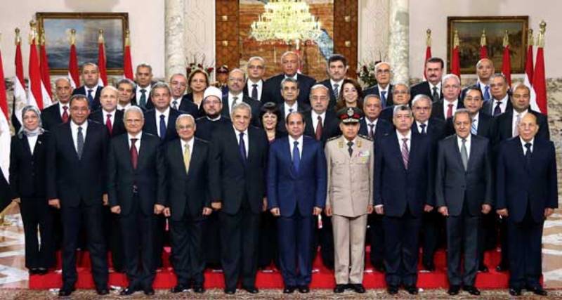  دولت مصر استعفا کرد