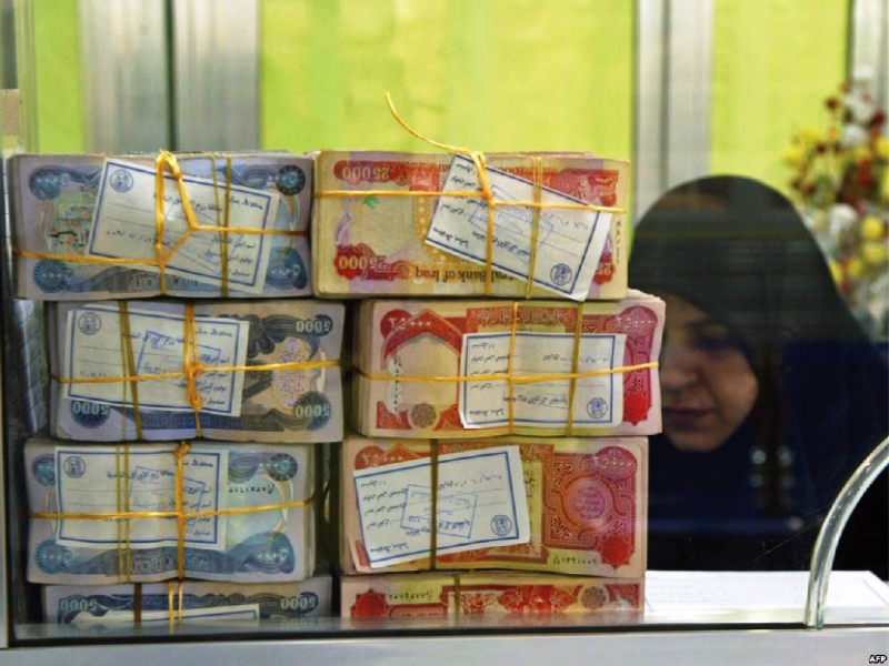 زائران تا حد امکان ارز خود را در مرزهای مهران و شلمچه تحویل بگیرند