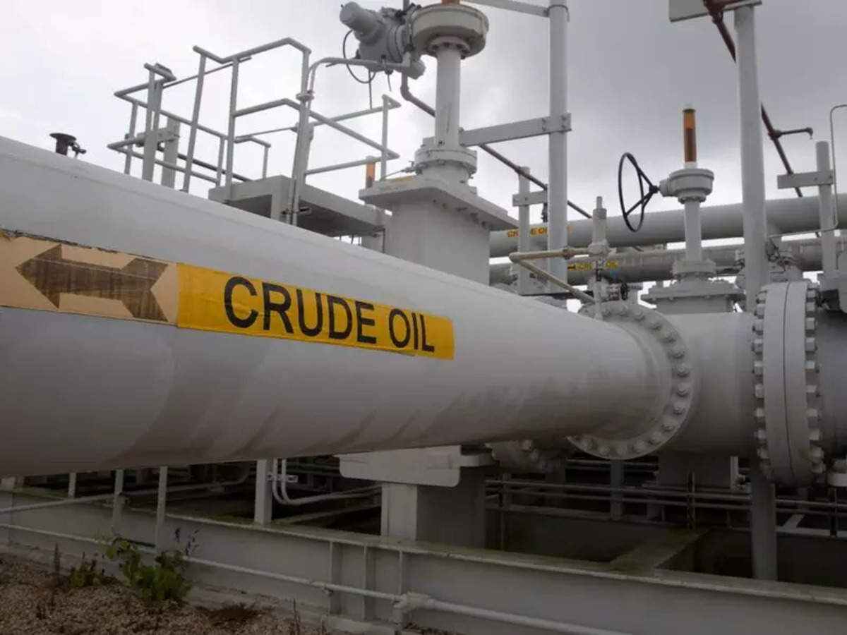 افت قیمت نفت با افزایش ارزش دلار / کاهش ذخایر آمریکا ضررها را محدود کرد