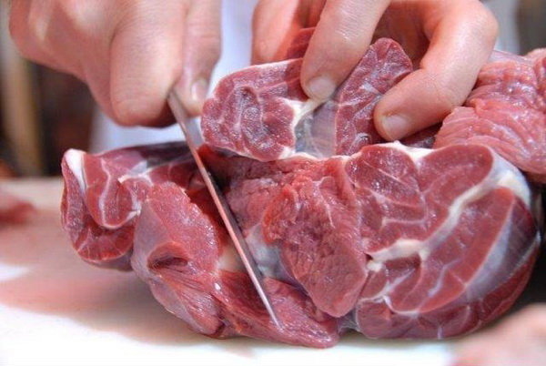 ممنوعیت خرید گوشت‌ بدون مهر دامپزشکی