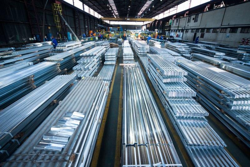 کاهش قیمت پایه شمش  فولاد به ۷۰درصد CIS