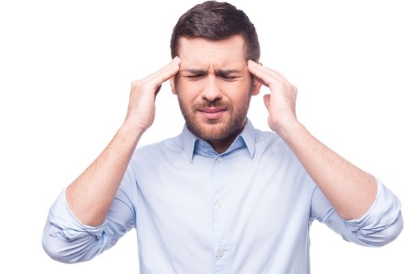 سردرد ناشی از کم‌ آبی چیست؟ 