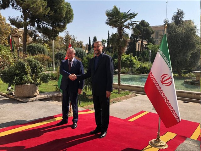 استقبال وزیر امور خارجه از همتای بلاروسی در تهران + فیلم