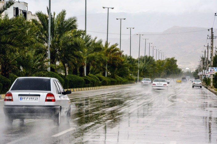 باران در جاده‌های ۱۸ استان