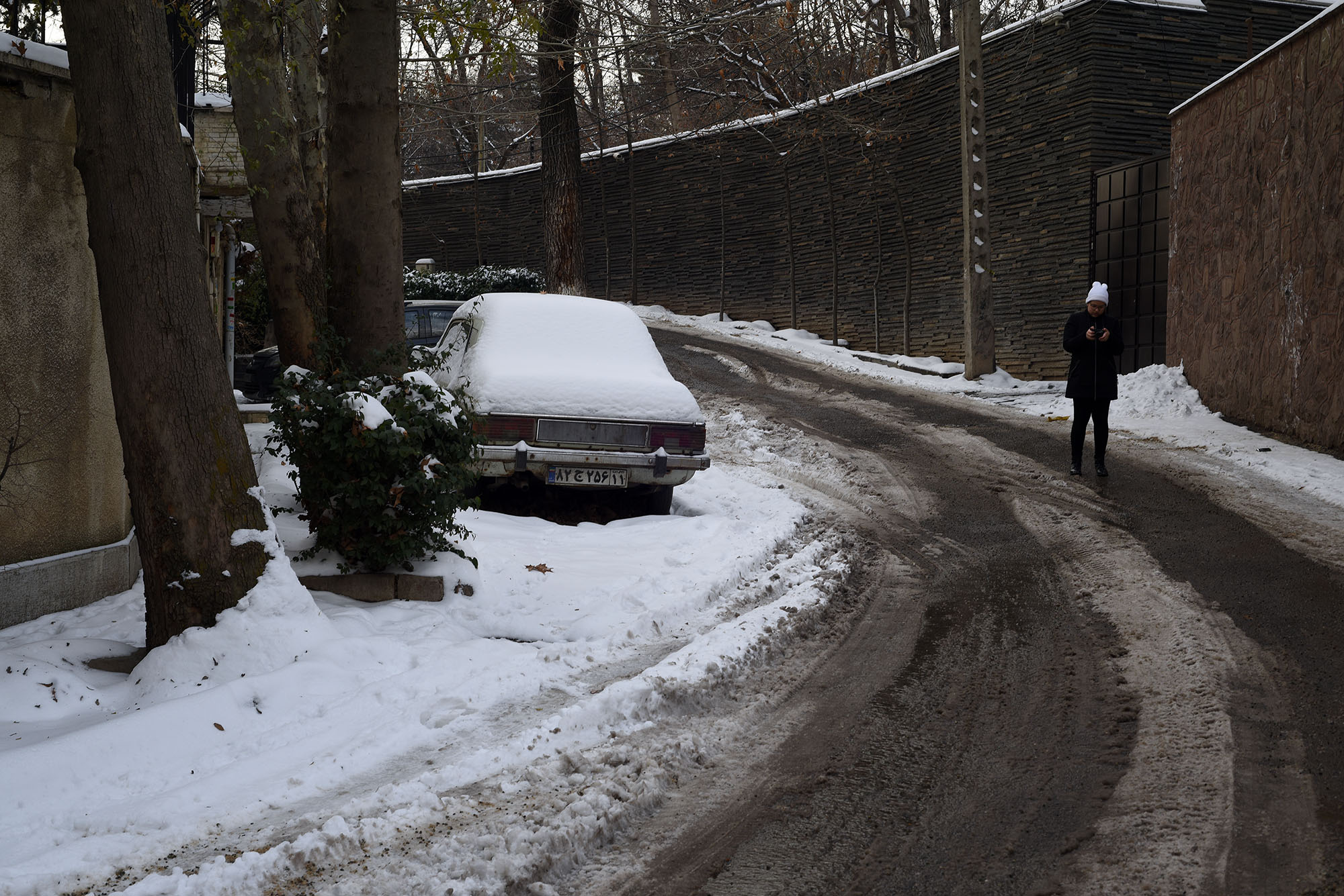 حجم برف در تهران دردسرساز شد