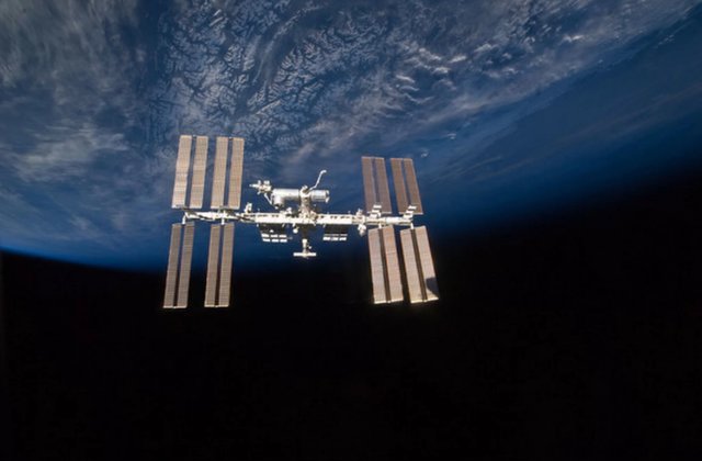 عبور ایستگاه فضایی بین‌المللی از فراز خلیج فارس