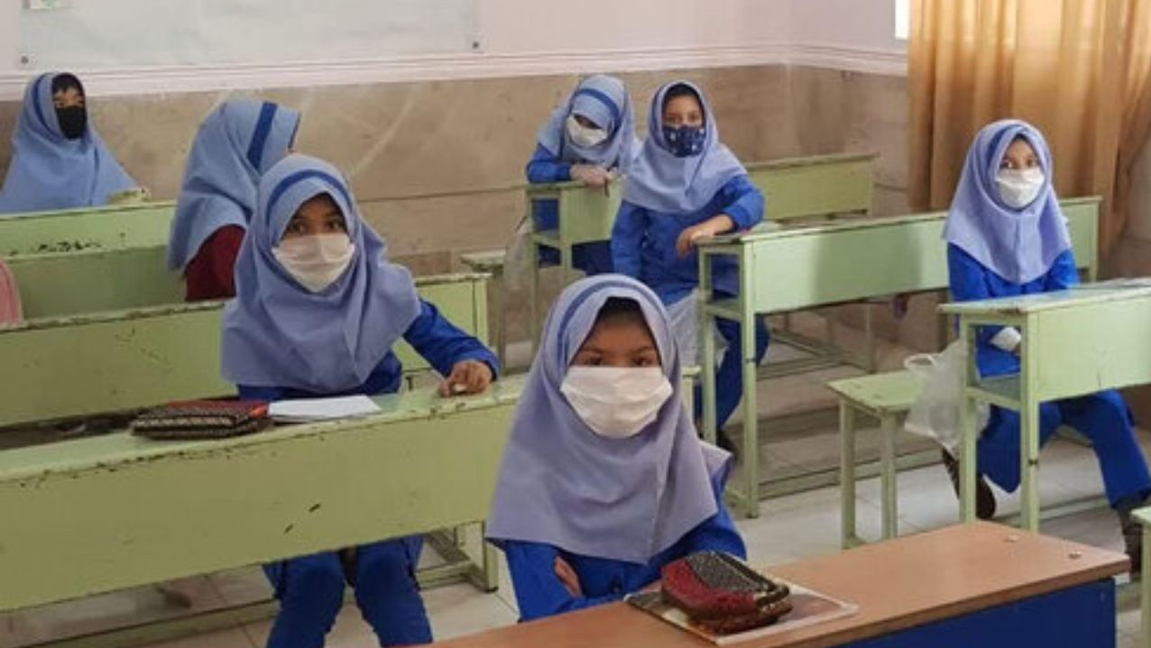 مدرسه رفتن چقدر برای یک خانواده ایرانی هزینه دارد؟ + عکس