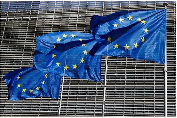 اتحادیه اروپا حمله به شاهچراغ را محکوم کرد