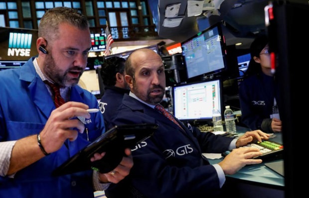 سقوط سهام بوئینگ و کاترپیلار/ افت وال استریت