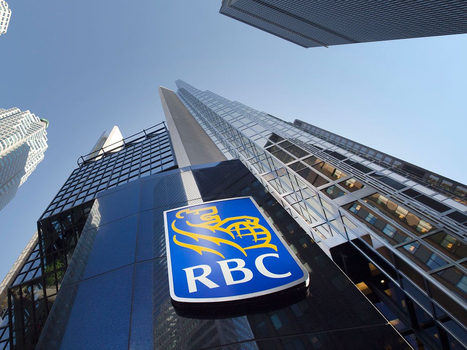 بزرگترین بانک کانادا مدیر آمریکایی خود را اخراج کرد