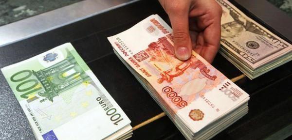 حذف دلار از مبادلات خارجی روسیه کلید خورد