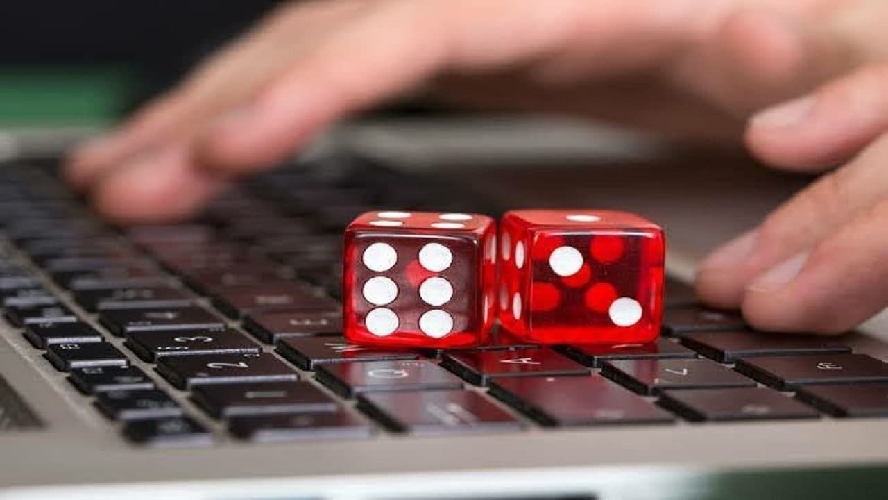 کلیات طرح مجازات قماربازی اینترنتی تصویب شد
