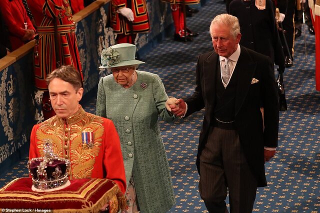 ملکه، پارلمان بریتانیا را با اعلام برنامه دولت جدید، افتتاح کرد