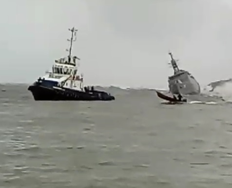 حادثه برای کشتی جنگی ایران +عکس