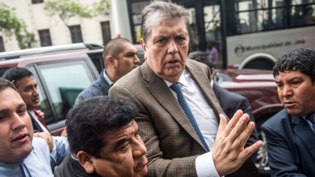 رئیس‌ جمهوری پیشین پرو به خودش شلیک کرد