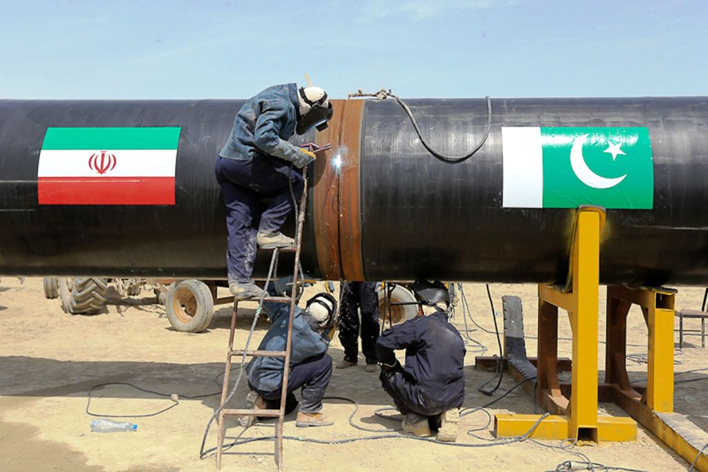 پاکستان، محرومیت خود ساخته از منابع امن انرژی در ایران