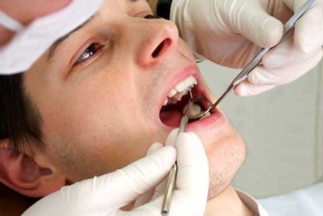 درمان‌های غیرضروریِ دندانپزشکی با تاخیر انجام شود
