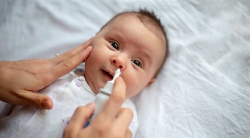 ۲۰ درمان خانگی برای کیپ شدن بینی نوزاد