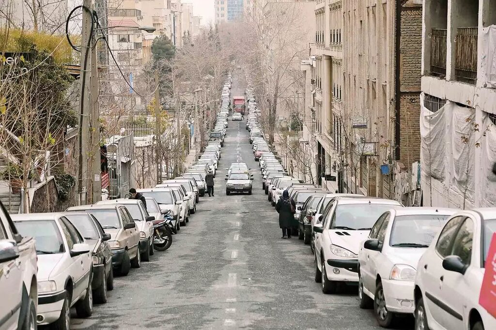 تهرانی ها روزانه چند دقیقه دنبال جای پارک هستند؟ 