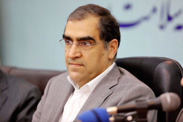 وزیر بهداشت: دولت زلزله‌زدگان کرمانشاه را تنها نگذاشته است