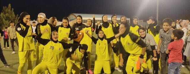 تصویری وحشتناک از فوتبال زنان ایران + عکس