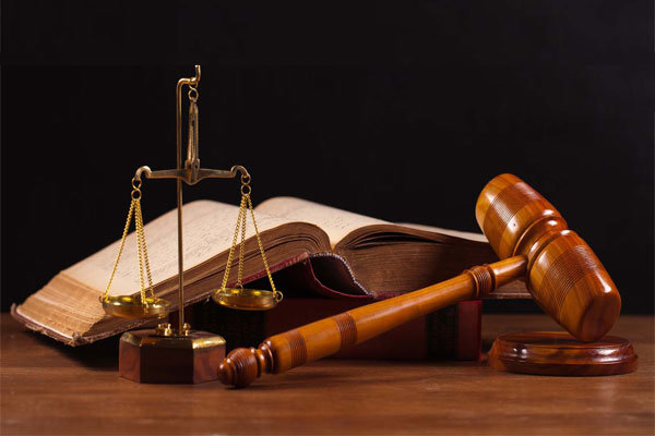 چگونه بدون آزمون وکیل شوید؟ سهمیه‌های خاص وکالت