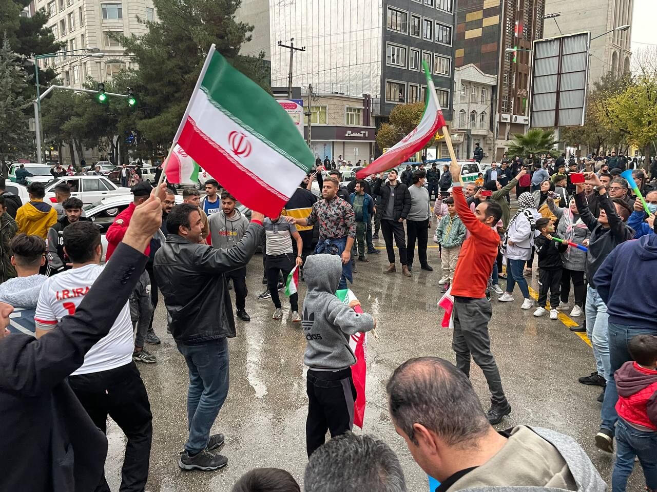 شادی خیابانی با حضور افتخاریِ «یوز» ایرانی! + فیلم