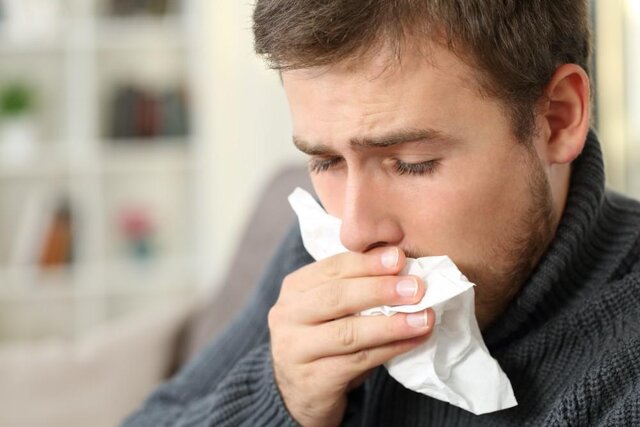  آنفلوانزا چه فرقی با کرونا و سرما خوردگی دارد؟ / آنتی بیوتیک مصرف کنیم؟