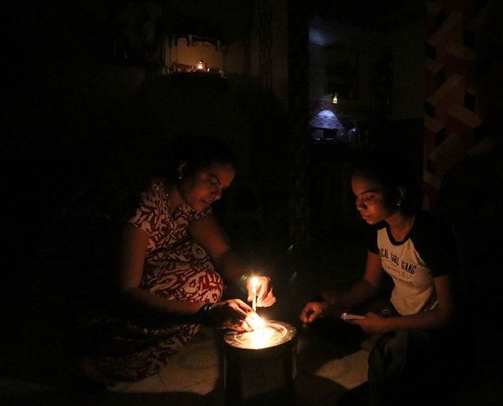 قطع برق بی‌سابقه در بمبئی +عکس