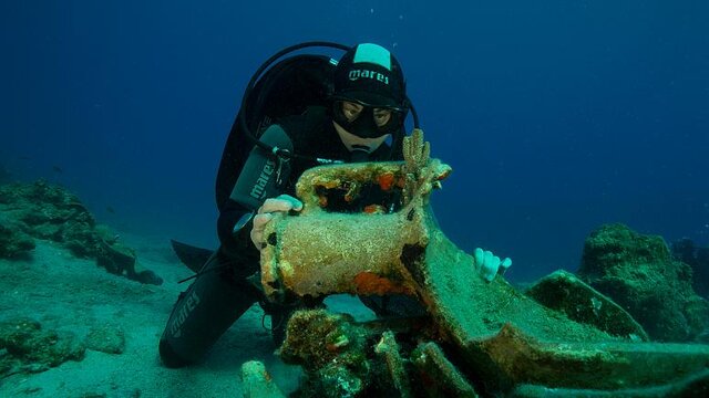 کشف بقایای کشتی 2000ساله در یونان +عکس