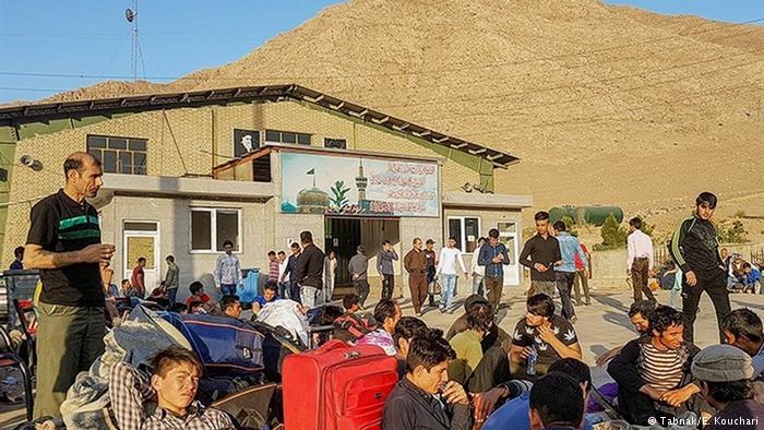 امسال نیم میلیون افغان خاک ایران را ترک کرده‌اند
